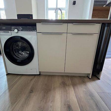 Remise 23A - 2Schlafzimmer Unterkunft Fuer 4-Koepfige Familie Schoenefeld Luaran gambar