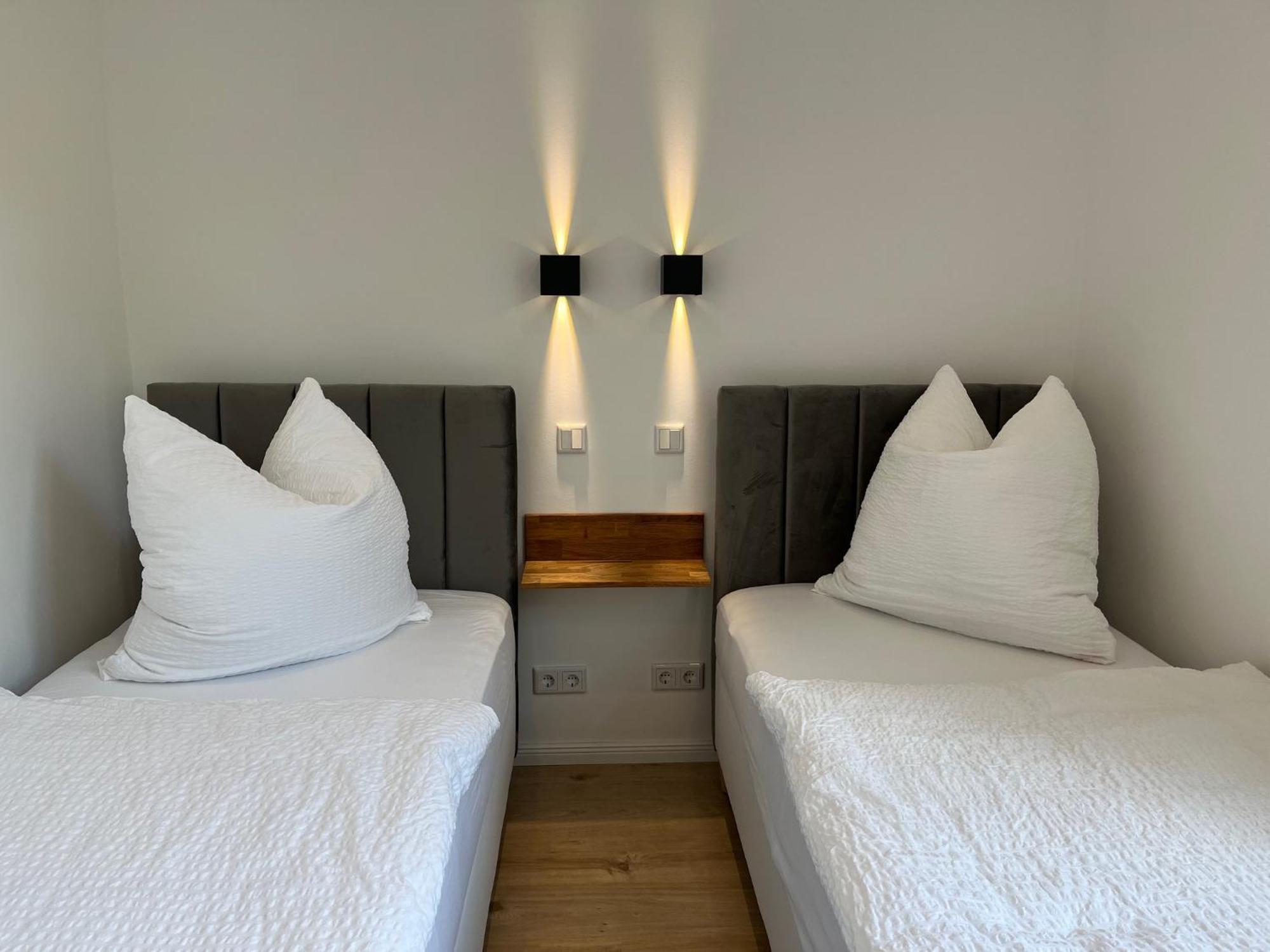 Remise 23A - 2Schlafzimmer Unterkunft Fuer 4-Koepfige Familie Schoenefeld Luaran gambar