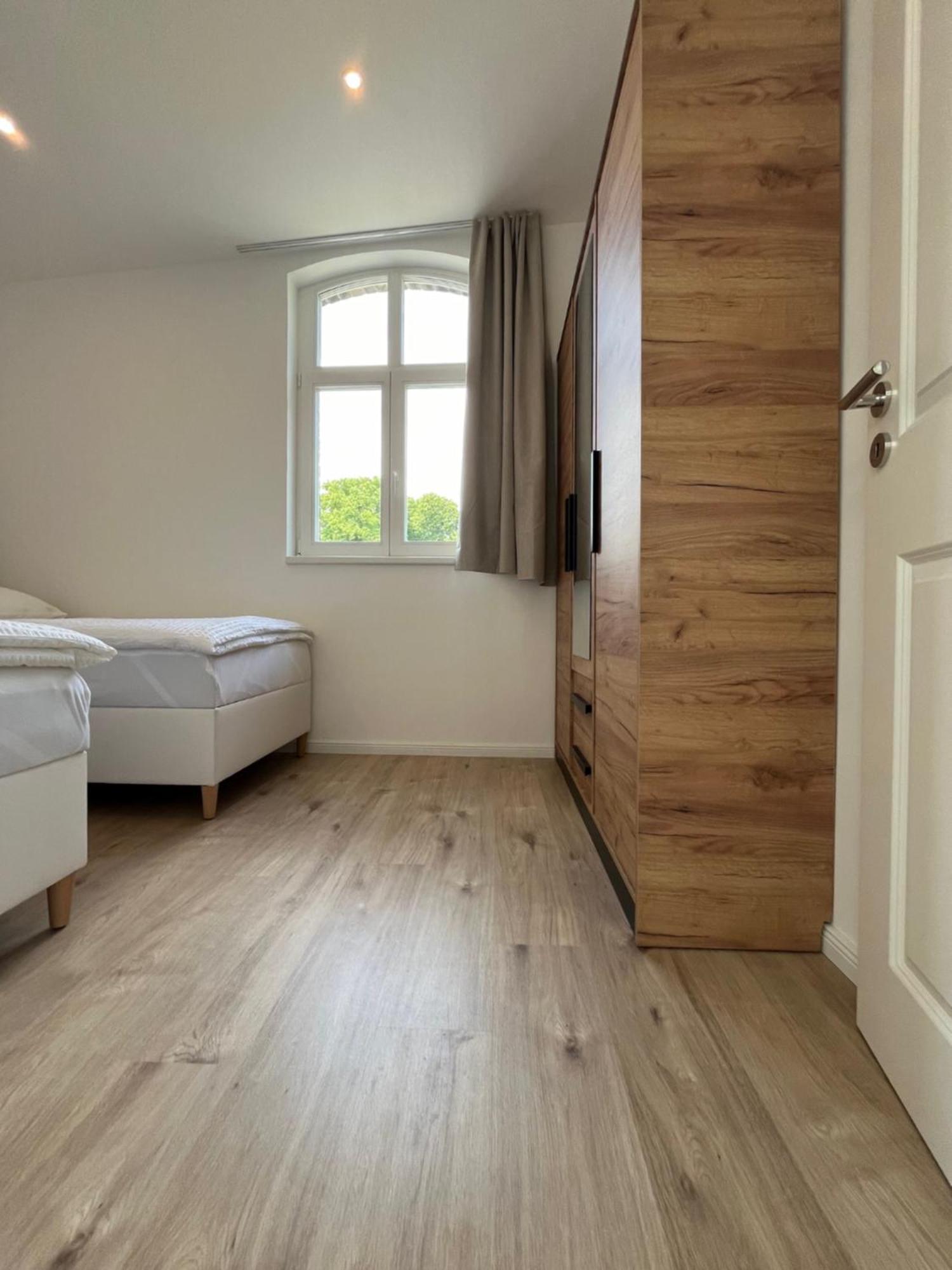 Remise 23A - 2Schlafzimmer Unterkunft Fuer 4-Koepfige Familie Schoenefeld Luaran gambar