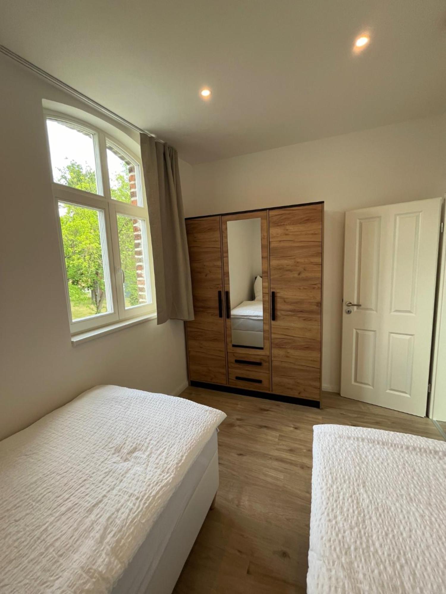 Remise 23A - 2Schlafzimmer Unterkunft Fuer 4-Koepfige Familie Schoenefeld Luaran gambar